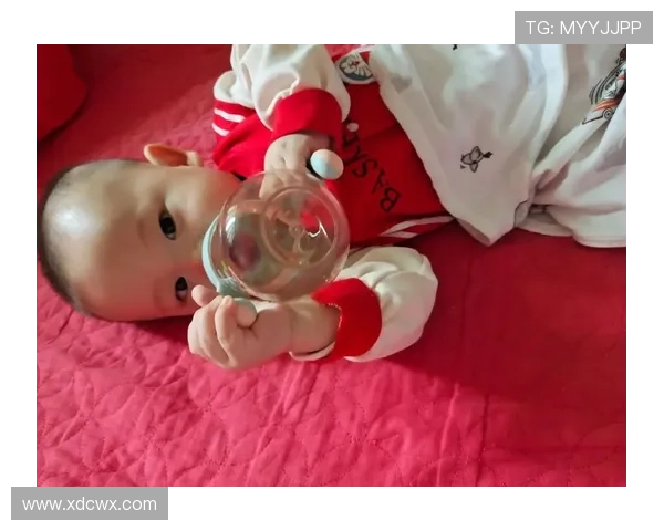 庞伟训练室里就奶瓶喝水？啥级别的人设靠谱吗？